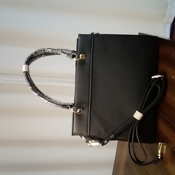 Alyssa Vegan handbag NWT - Picture 2 of 6